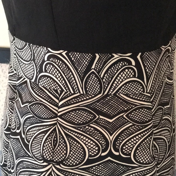 Ladies Sleeveless Dress - Picture 7 of 8